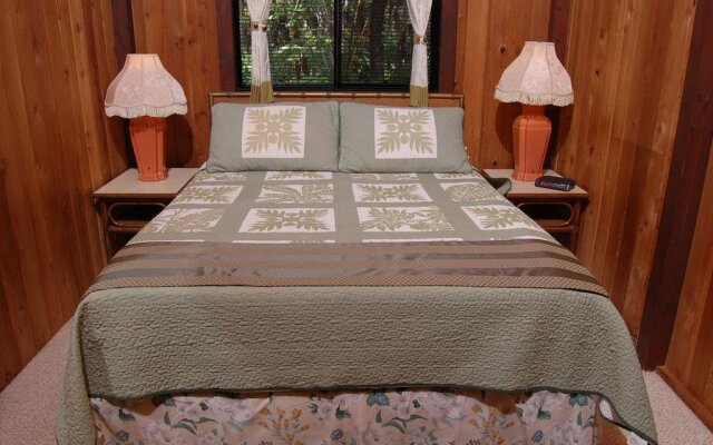 Lava Lodge at Hale Kilauea