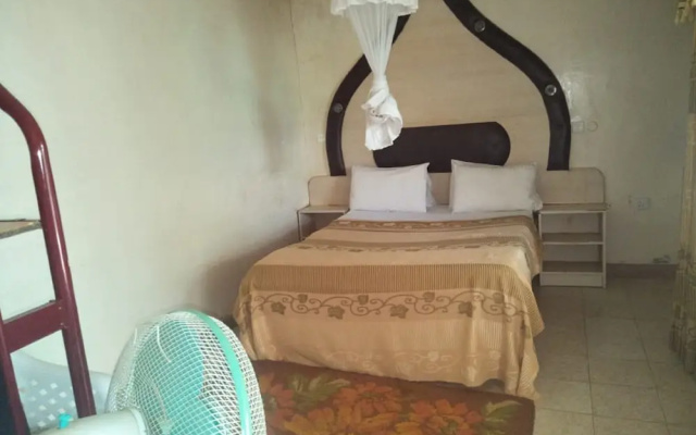 Owoods Annex Hotel