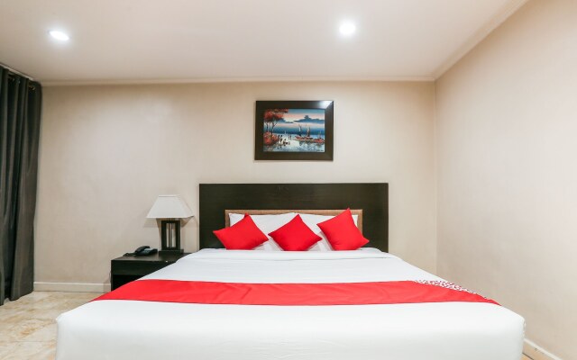 Paragon Tower Hotel