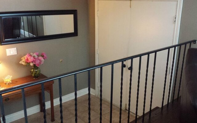 Christine's Bed and Breakfast by Elevate Rooms
