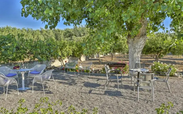 Maltezos Villa