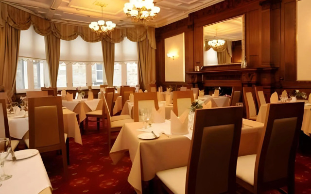 The Victoria Hotel