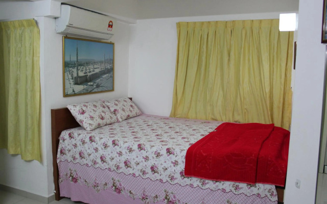 Macallum Budget Muslim Homestay