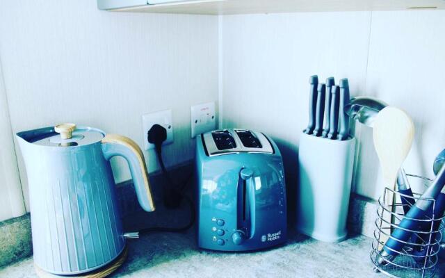 J2 static caravan at Fairway Holiday Park