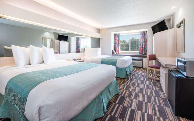Microtel Inn & Suites by Wyndham Claremore