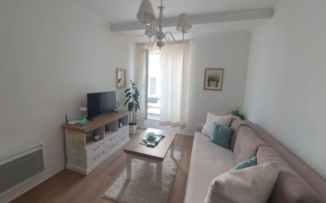 Happy Apartments