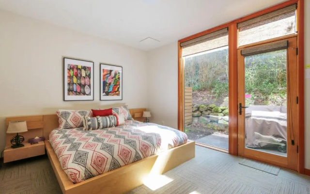 ALOFT-River View-AC-5BR/2.5BA