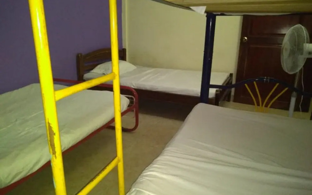 Mayleen Colonial Hotel