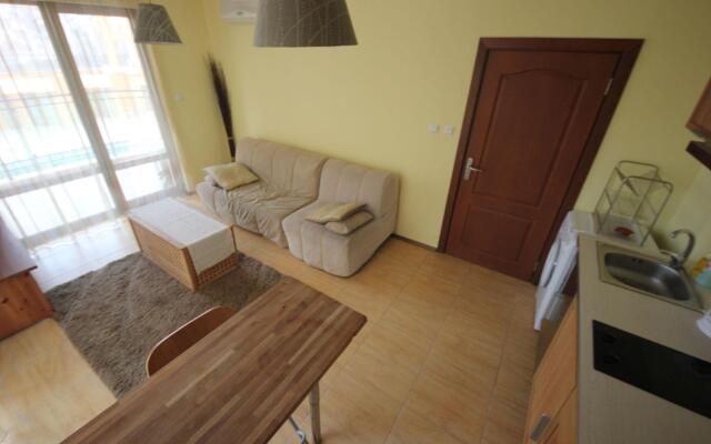 Menada Amadeusz 1 Apartments