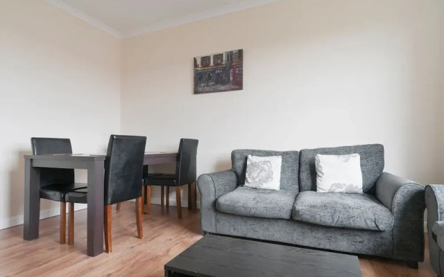 M9 Falkirk Apartment
