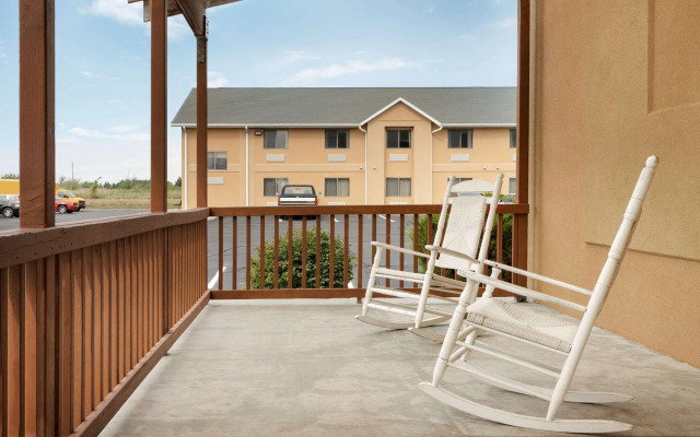 Travelodge by Wyndham Marysville