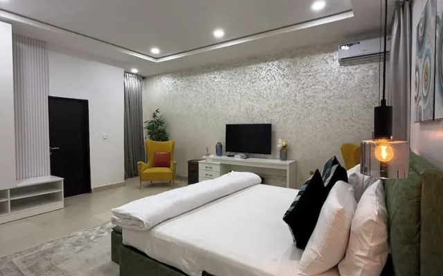 Pearless Apartment