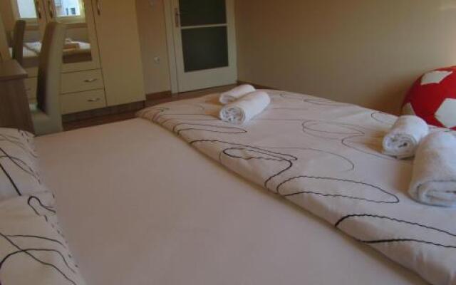 Apartment Domi Kvatric