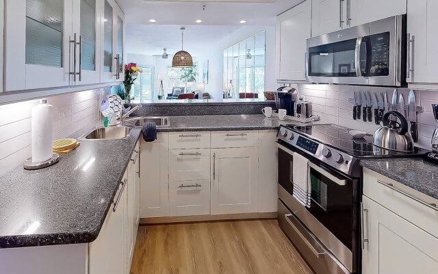 Siesta Bayside by Pool & Tennis