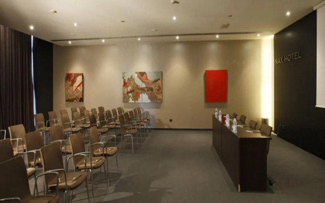 Max Hotel Livorno