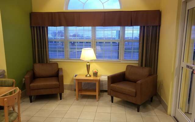 Microtel Inn & Suites by Wyndham Delphos