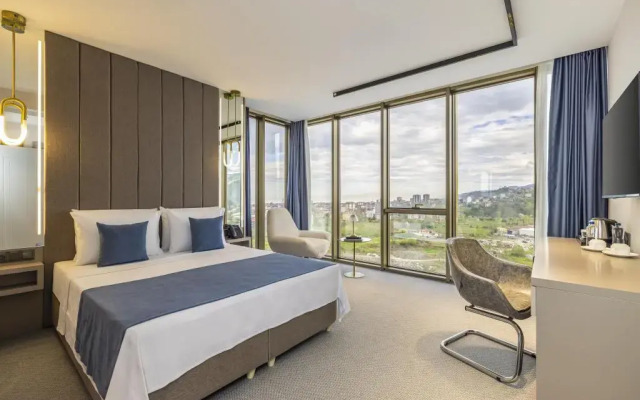 Rossi Luxury Hotel