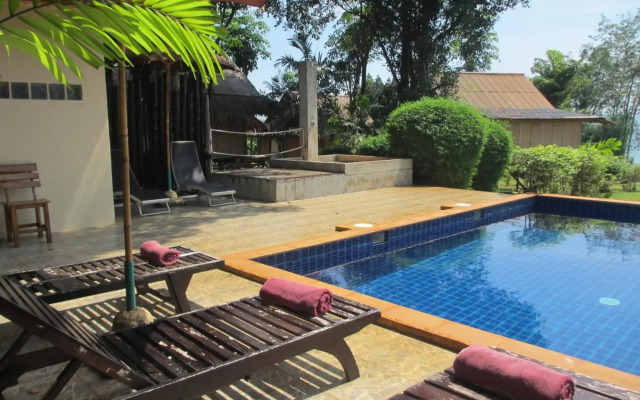 Bamboo Hideaway Resort