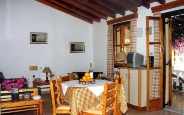 Olympia Village Hotel