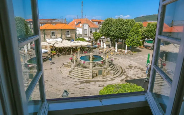 Caminha Hostel & Suites