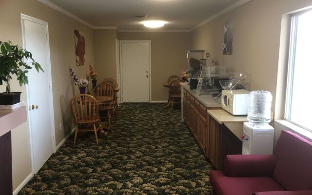 Motel 6 Concordia, MO