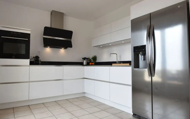 Spacious Villa in Var With Swimming Pool