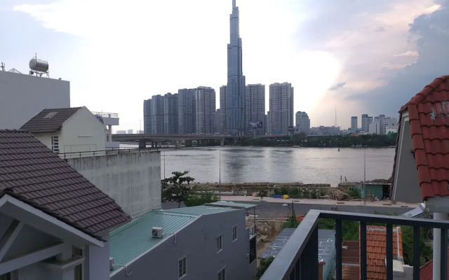 Karta Riverview Apartment