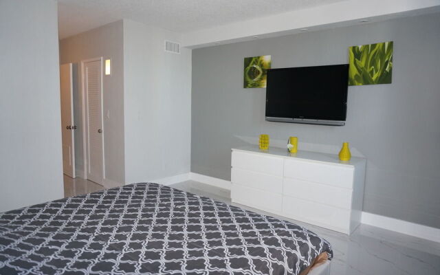 Amazing Condo 3 min to the Beach