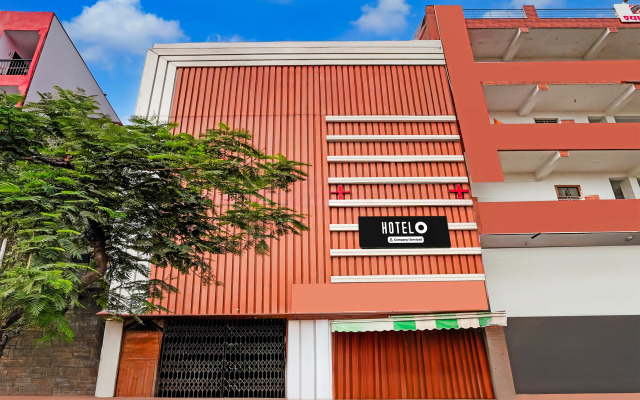 OYO Flagship 80479 A Hotel Royal FNG