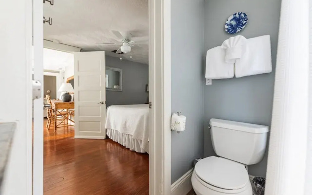 215 Spring Avenue 5 Bedroom Home by RedAwning