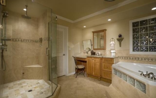 Palm - 4 Bedroom Home - Scottsdale