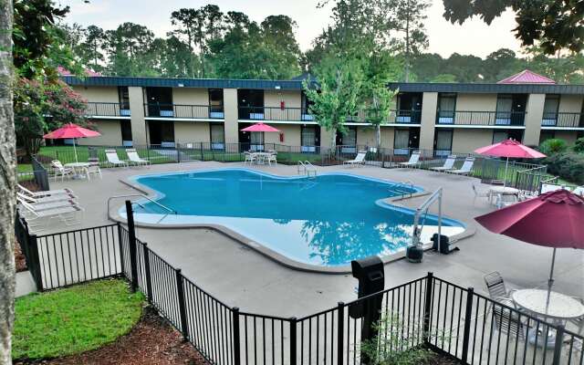 Ramada Hotel & Conference Center by Wyndham Jacksonville