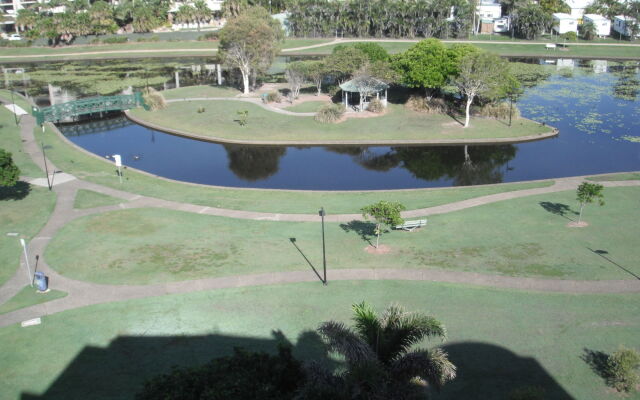 Meridian Alex Beach Apartments