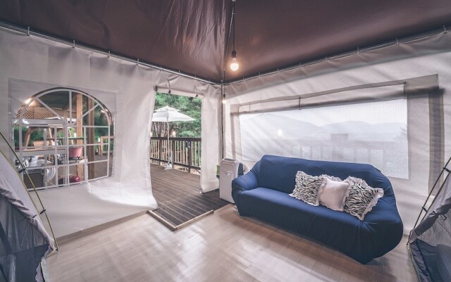 Couplestar in Forest Glamping