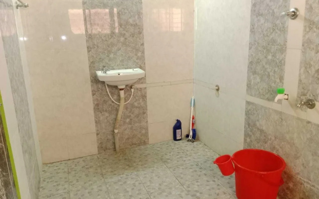 Square & Dormitory Stays