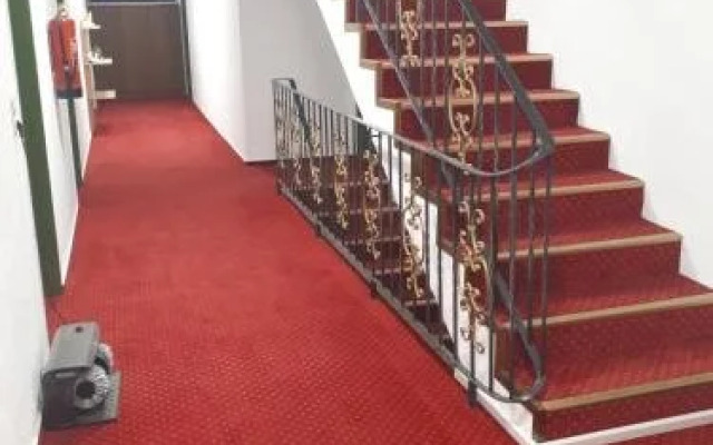Hotel Saresma Garni