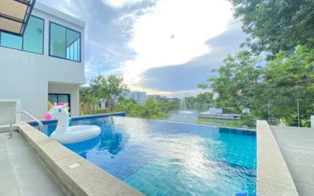Lake View 30