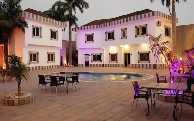 Continental Hotel by R&K Suites
