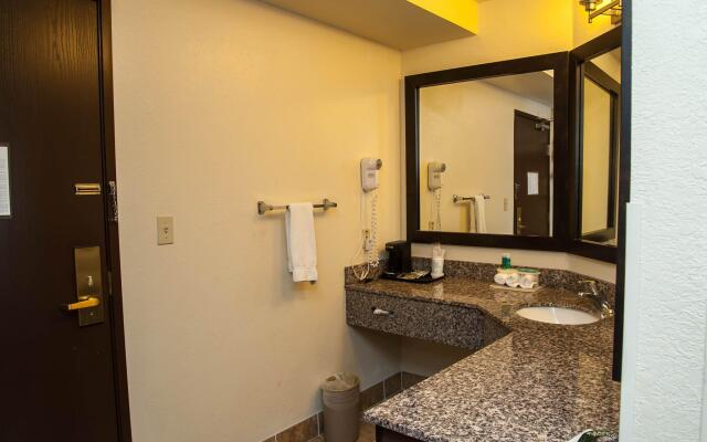 Holiday Inn Express Airport - Tucson, an IHG Hotel