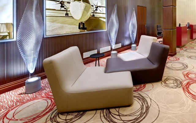 Hilton Frankfurt Airport - Image 5