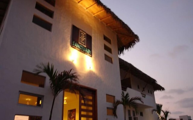 Sanctuary Puerto Cayo Lodge