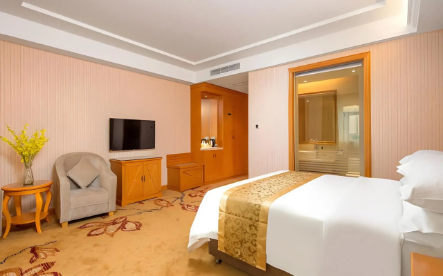 Vienna Hotel (Guangzhou Zengcheng Wanda Plaza Metro Station Branch)