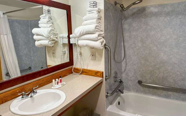 Econo Lodge Edmonds North Seattle