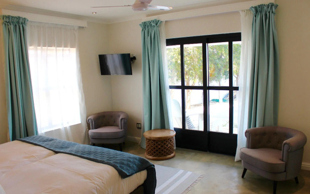 Whale Rock Luxury Lodge
