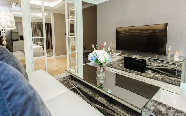 State Tower Silom By Haloth