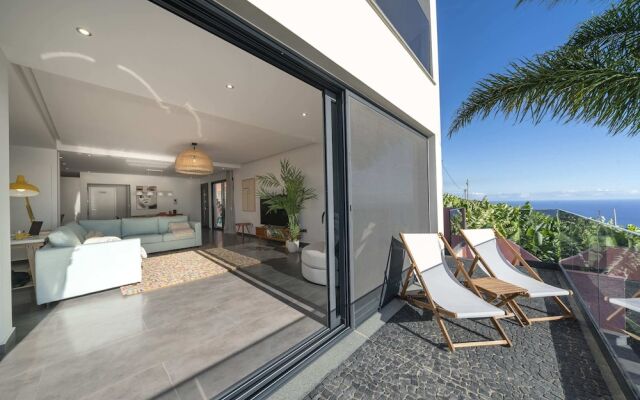 With Pool and Superb sea View - Villa Candelária