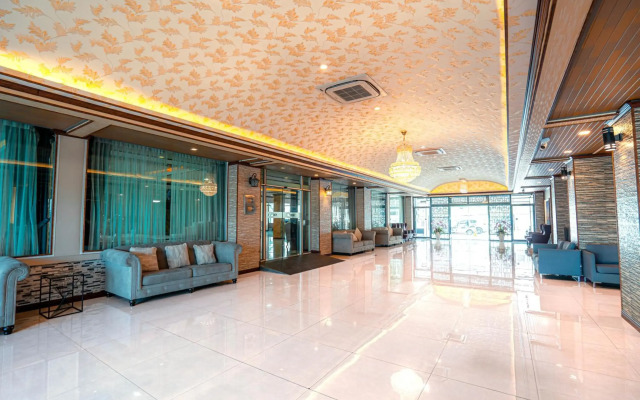 Blue Sky Residence Airport