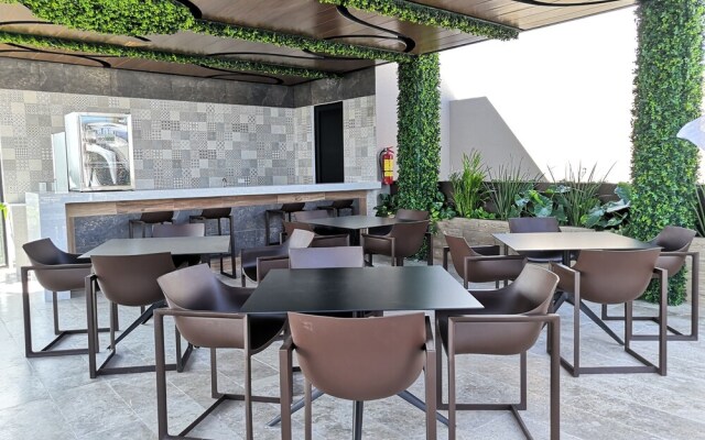 Menesse Tulum by Spot Rentals