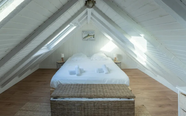 Small Cocoon for 2 by the sea