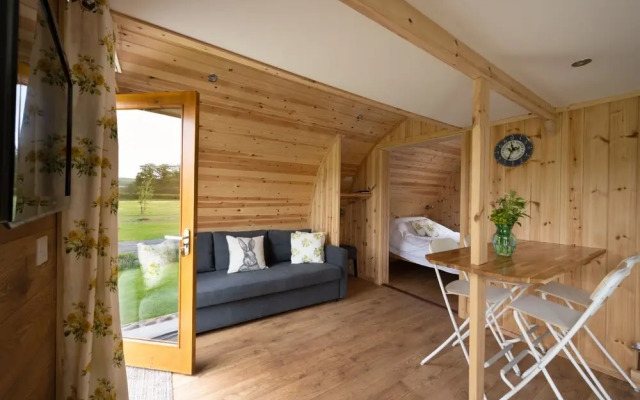Orchard Glamping - Apartment Pod - Blossom